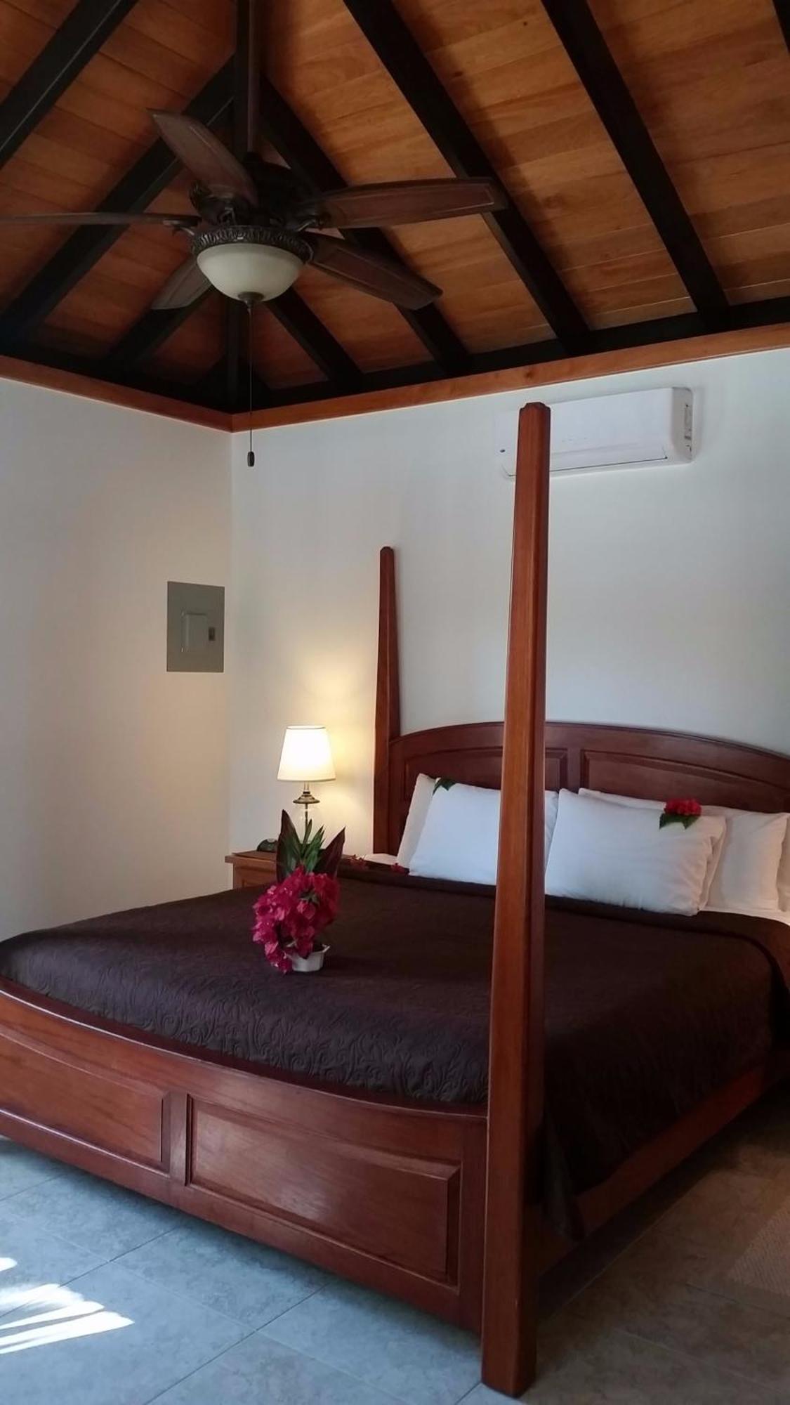 Cocotal Inn And Cabanas San Pedro  Room photo