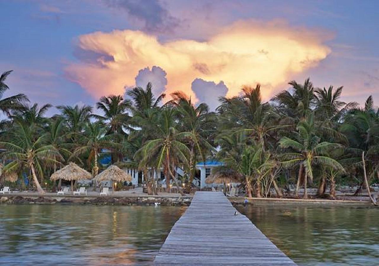 Cocotal Inn And Cabanas San Pedro  Exterior photo